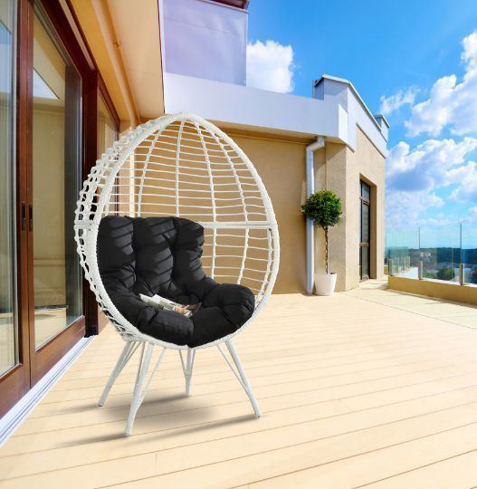 Albany Wicker Lounge Chair